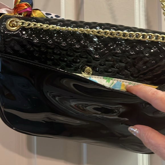 Anne Klein Quilted Black Patent Leather Chain Strap Handbag - Picture 5 of 9
